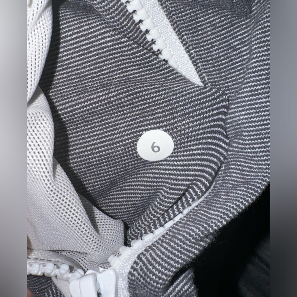 Lululemon Define Jacket - Picture 2 of 4